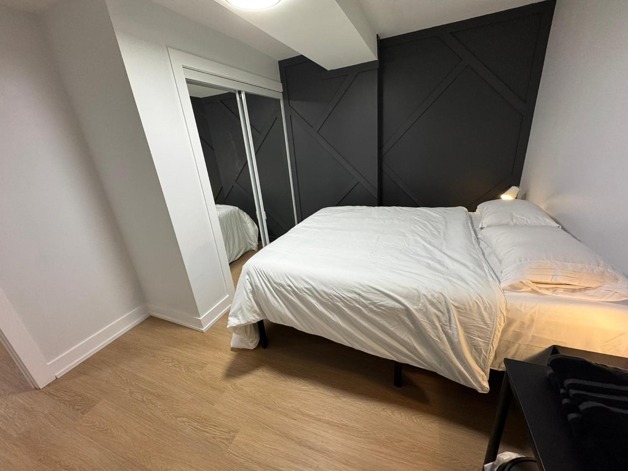 Spacious 01, Airport, Free Pkg, Sep Entrance, Shared Bathroom